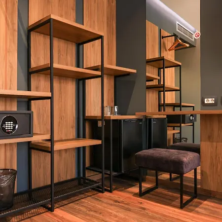 Hotel Apollon Sarandë Esterno foto