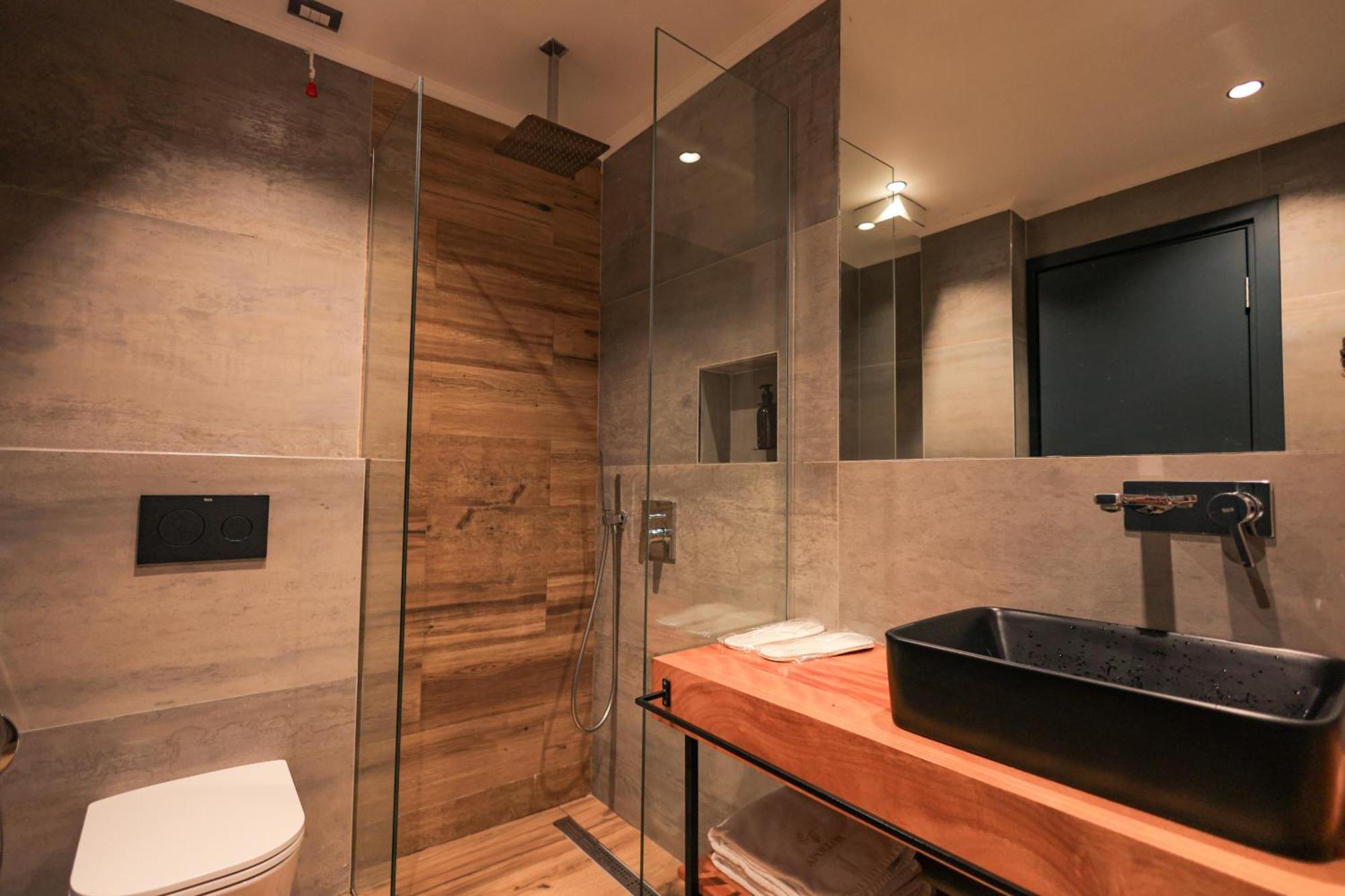 Apollon 4* Sarandë