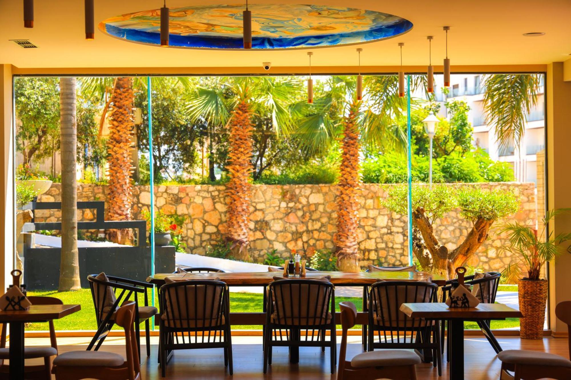 Hotel Apollon 4*